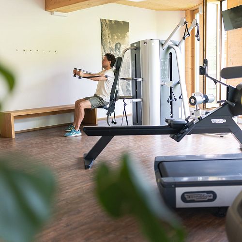 Fitness_Brustpresse Hotel Leonhard