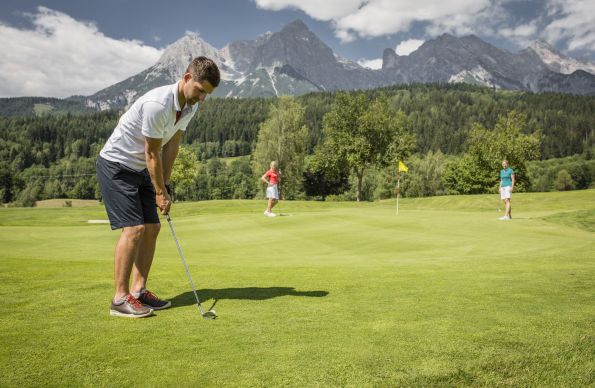 Golf -c- Artisual -3-